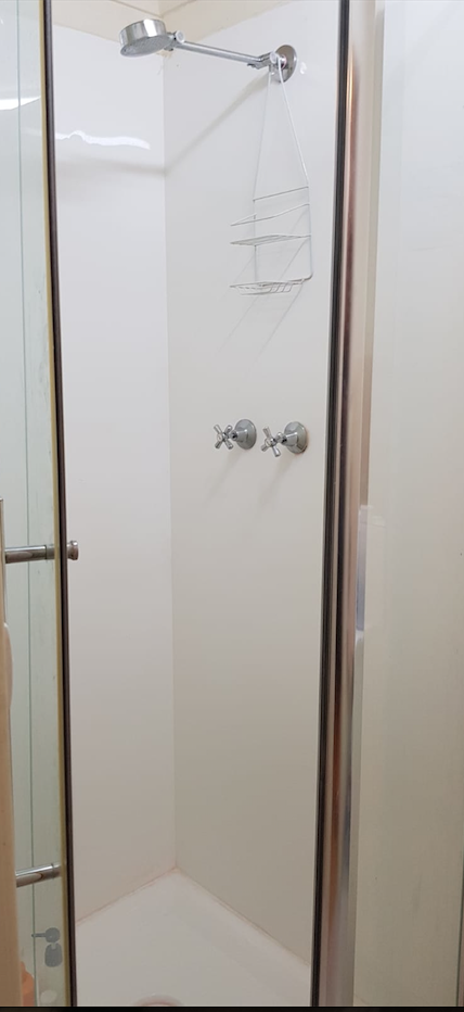 Room 3 shower photo .png
