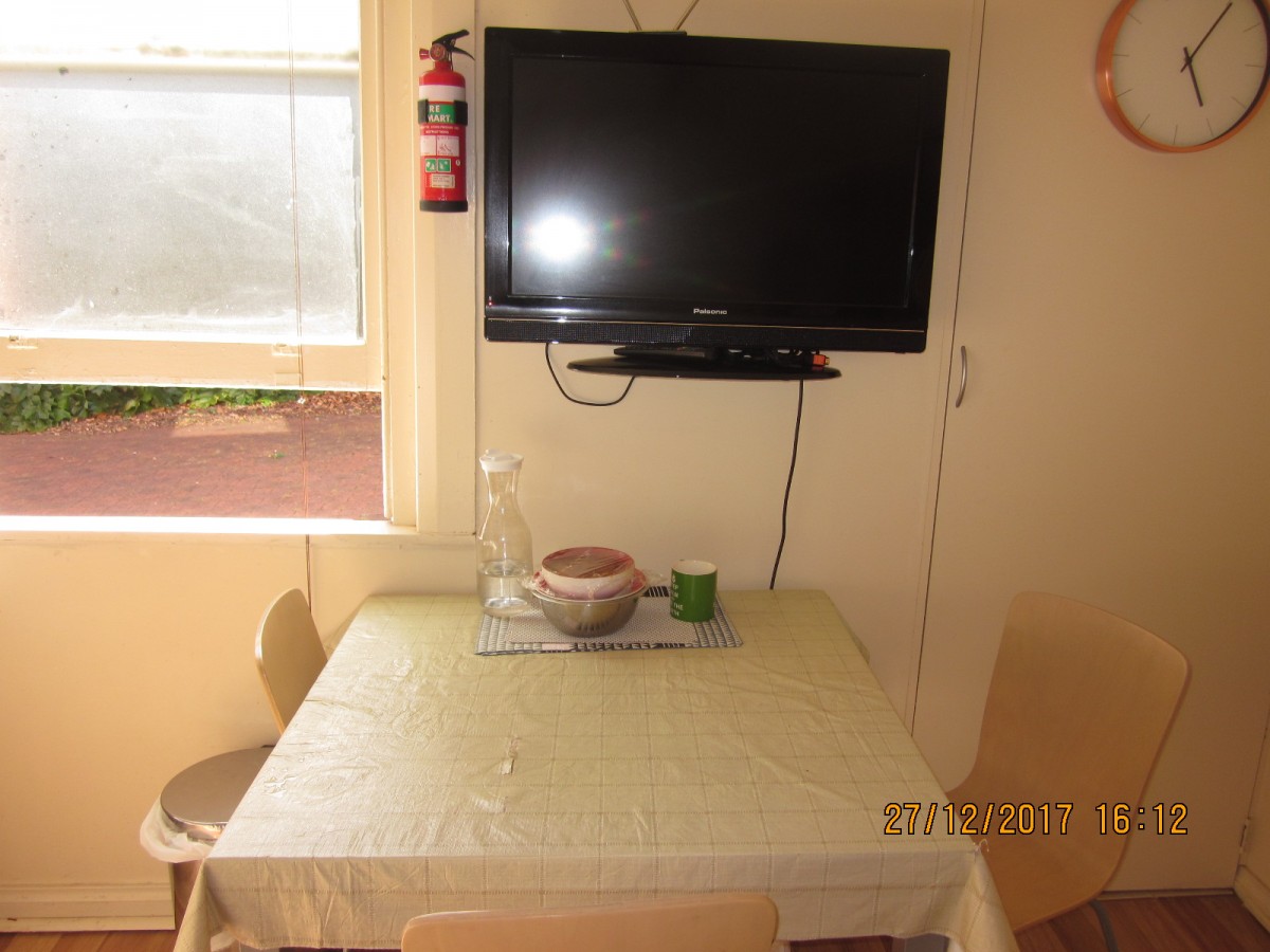 photo 1a Dining area.JPG